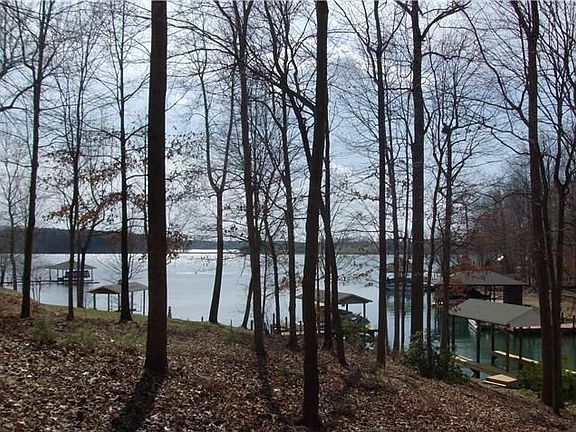 2nd image of 21 Dogwood Ln