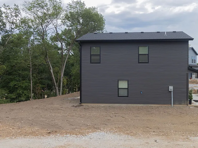 2950 N Creasy Springs Rd — Photo 10