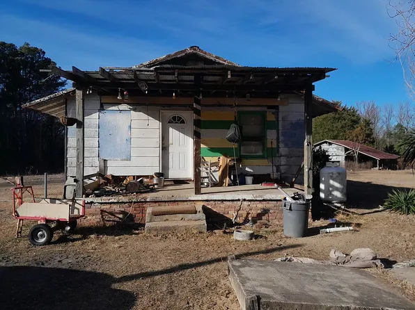 11633 Ludhorne Rd, Roseboro, NC 28382