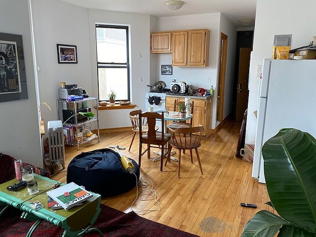 1st image of 125 2nd Ave APT 26