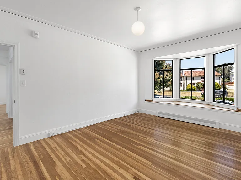 3260 Gough St #101 — Photo 1
