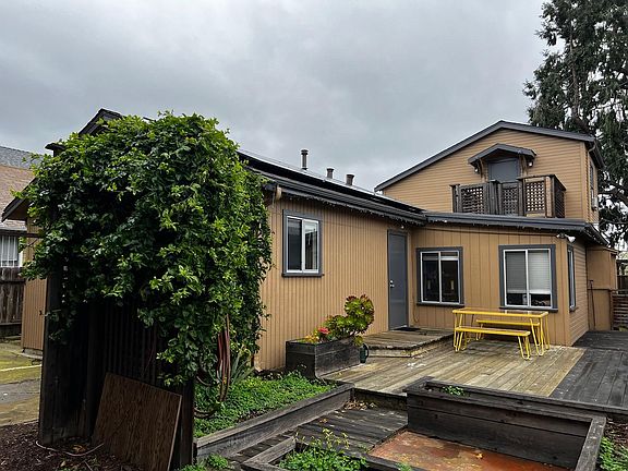 Side/back yard (continued)