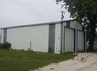 1032 NE 470 Rd, Calhoun, MO 65323