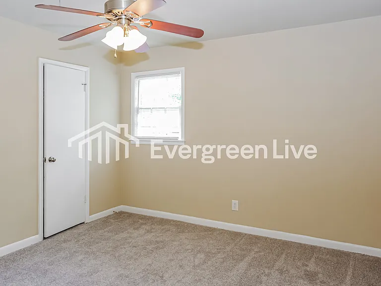 630 Kennan Rd NW — Photo 9