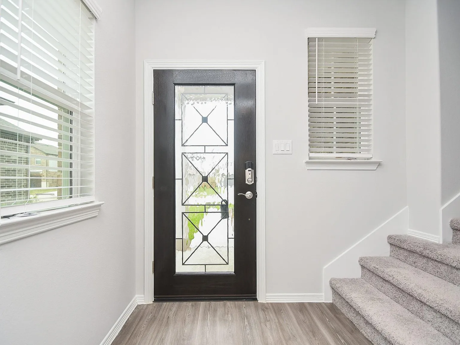 4 bed, 2.5 bath, 2003 sqft, $2,650 — Photo 4