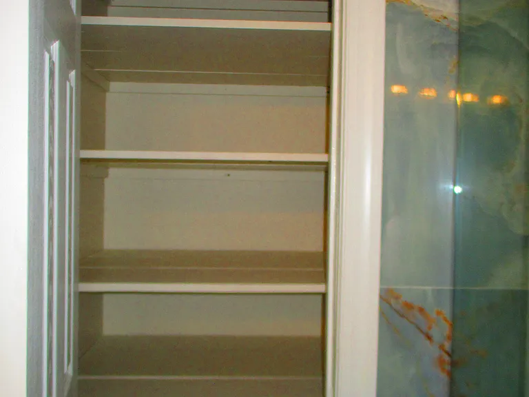 56 W Calhoun Ave — Photo 23