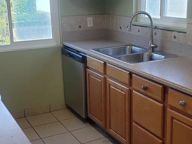 122 W Marquita #B — Photo 4