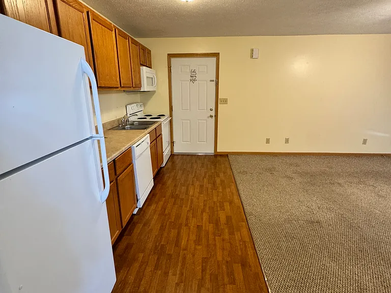 8233 Tollgate Rd #3 — Photo 2