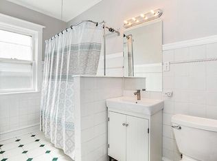 1616 W Balmoral Ave APT 3W, Chicago, IL 60640