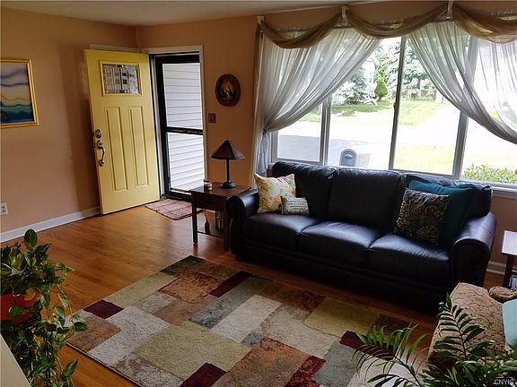 3rd image of 229 Crestwood Dr