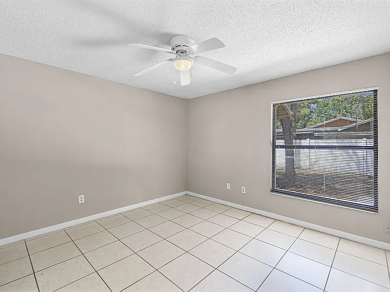 2530 Kamnic Ct — Photo 5