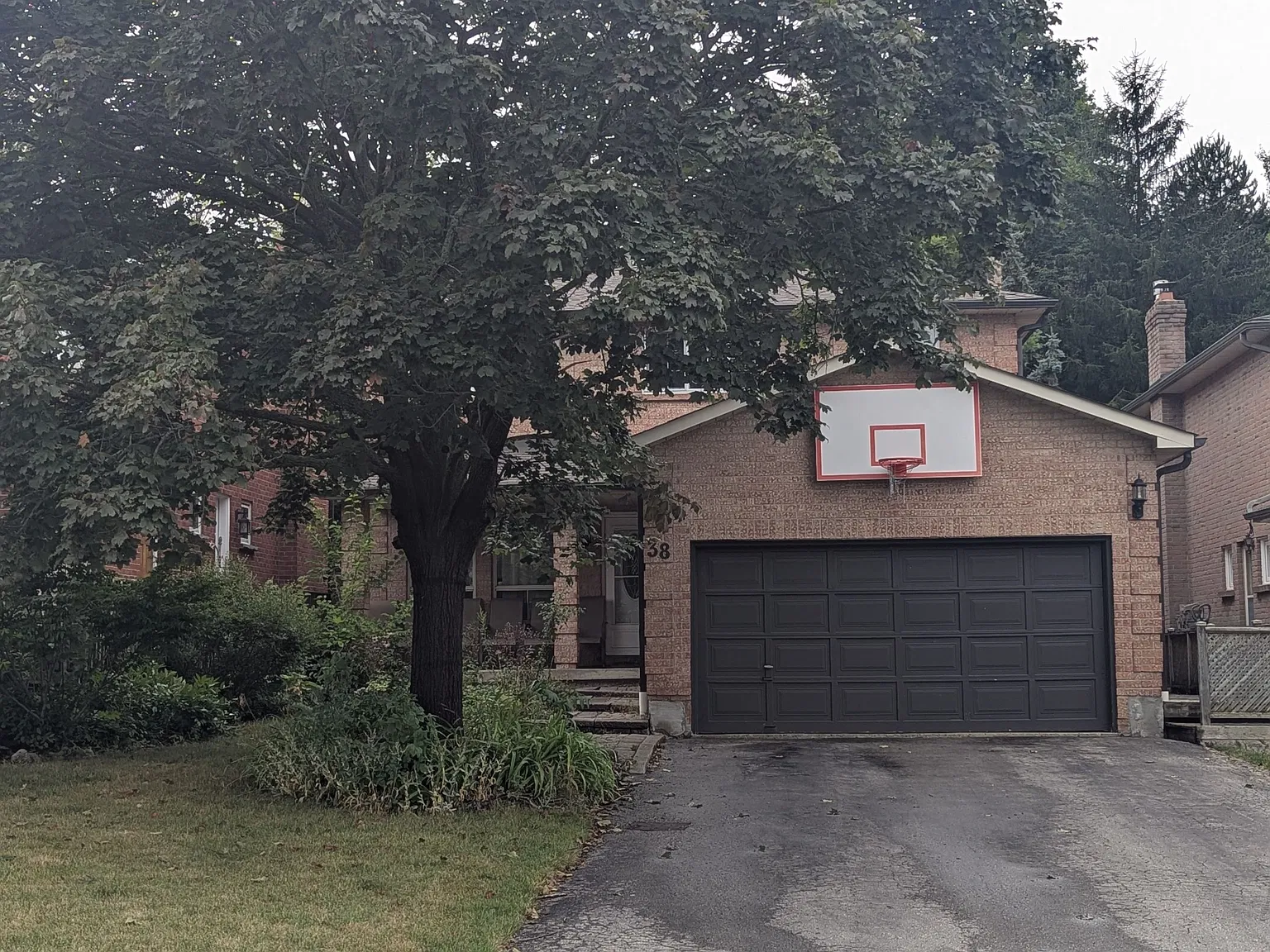 4 bed, $3,400 — Photo 1