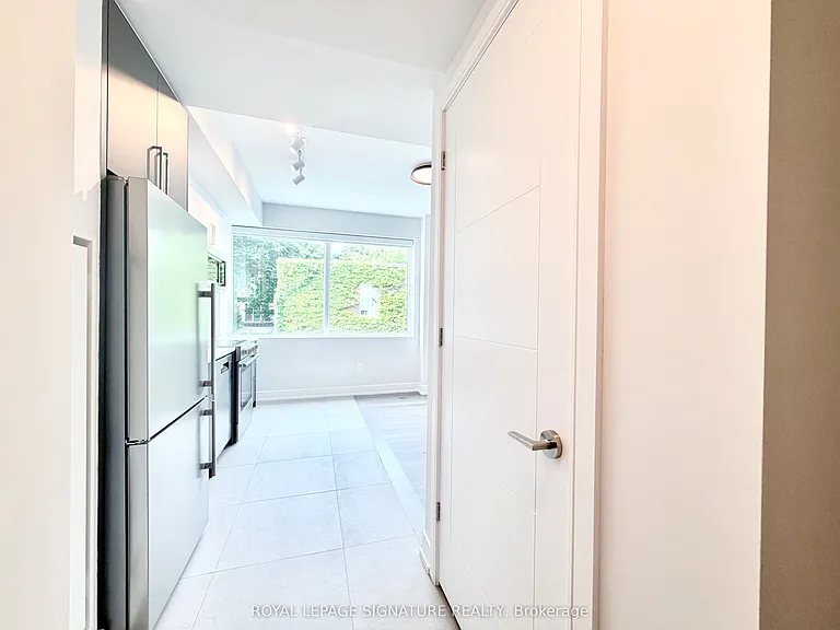 664 Spadina Ave #204 — Photo 13