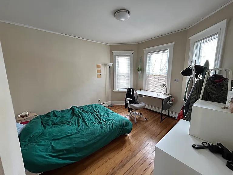 11 Harold St — Photo 16