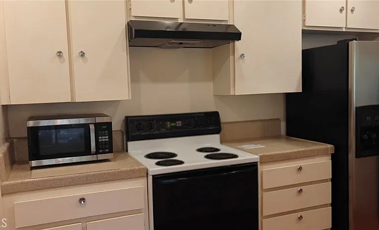 6225 Canterbury Dr #306 — Photo 6