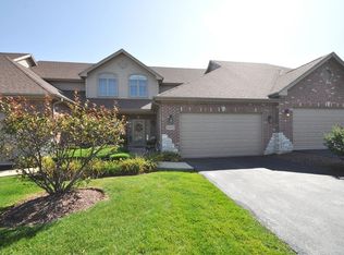 14902 S Preserve Dr, Lockport, IL 60441