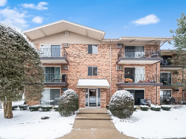 5324 Waterbury Dr APT 1506, Crestwood, IL 60445
