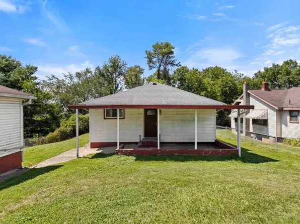 286 Riverview Avenue, Windsor Heights, WV 26075