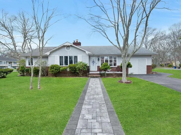 321 Jefferson Drive, Mastic Beach, NY 11951
