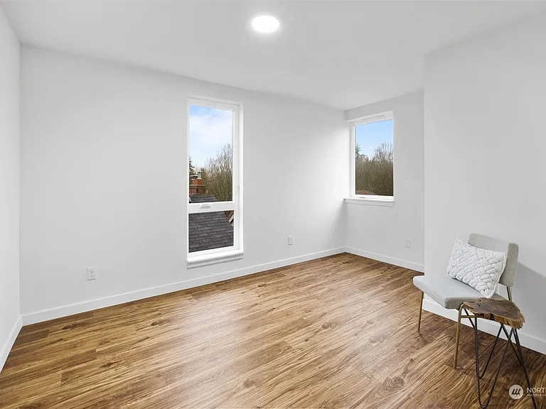 9234 35th Ave SW #A — Photo 16