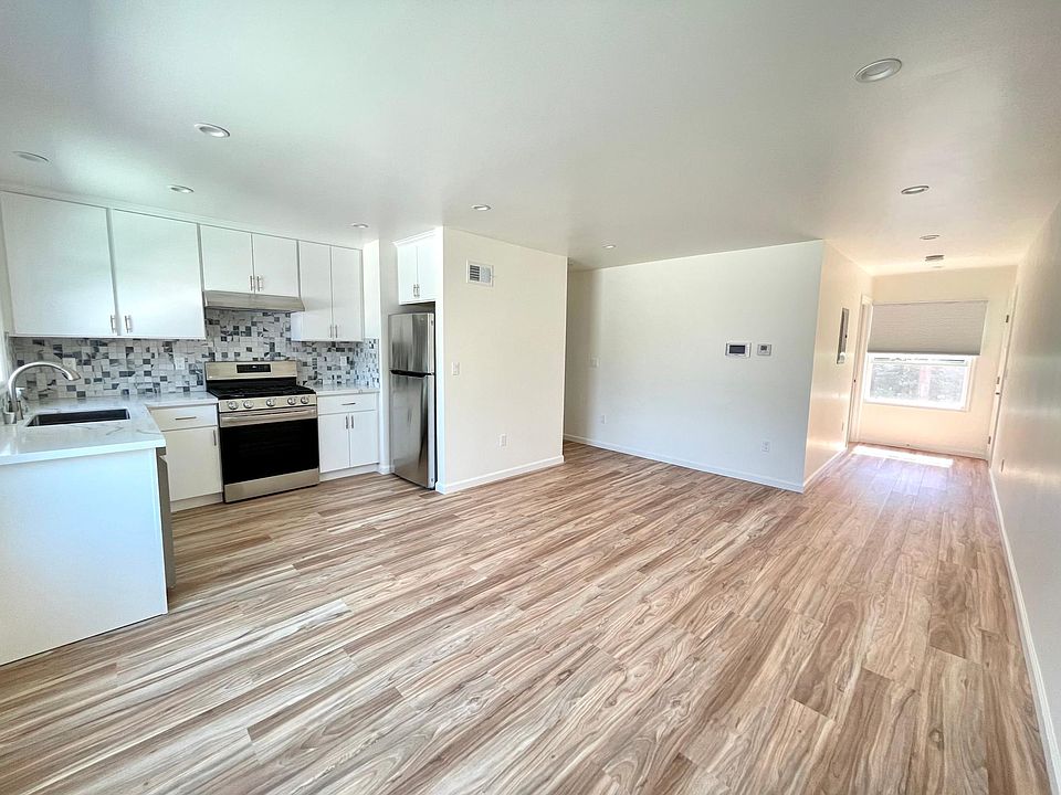 Kitchen, dining area and living room