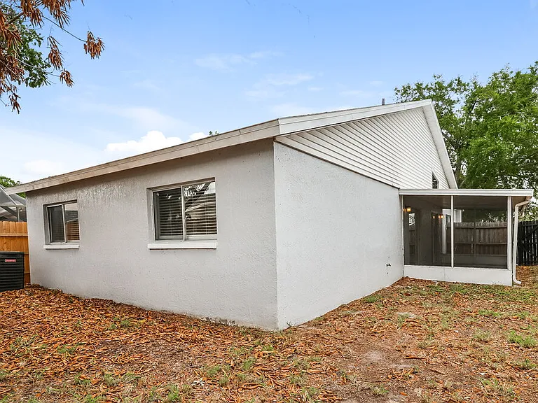 11105 Cherrywood Ln — Photo 16