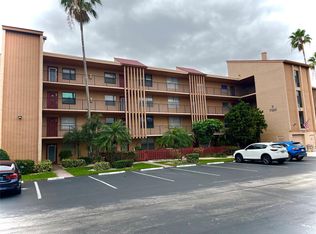 7320 Lake Circle Dr APT 202, Margate, FL 33063