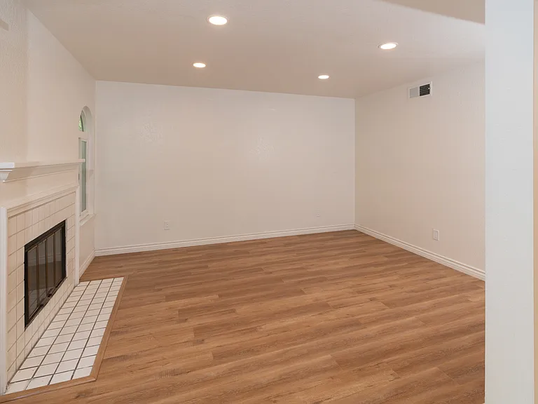 3633 Daybreak St — Photo 7