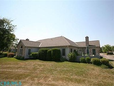 1st image of 272 Villa Oaks Ln