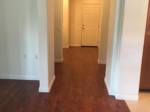 Living room / hallway
