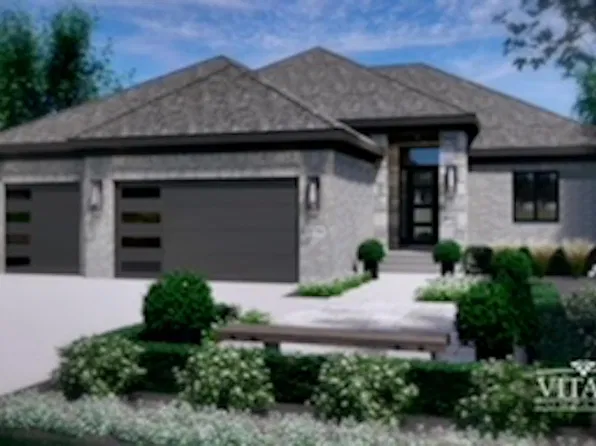 54752 Biscayne Dr, Macomb, MI 48042