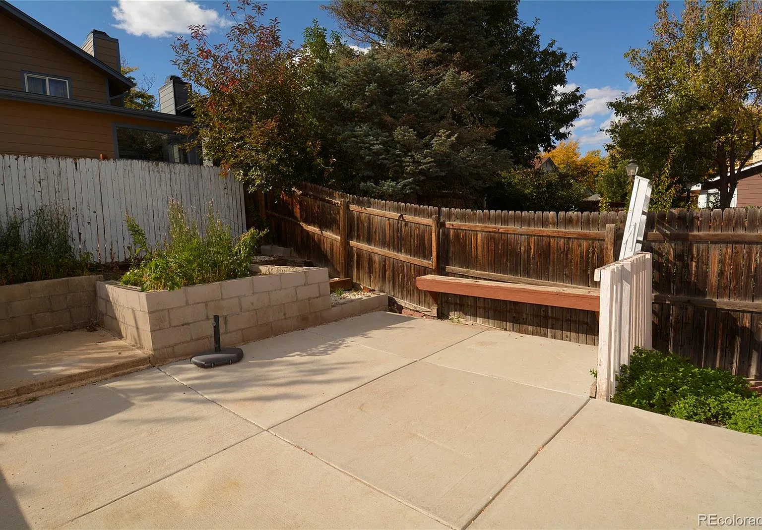 5 bed, 4.0 bath, 4385 sqft, $3,150 — Photo 3