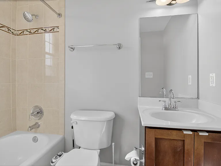 1417 Newton St NW #404 — Photo 22