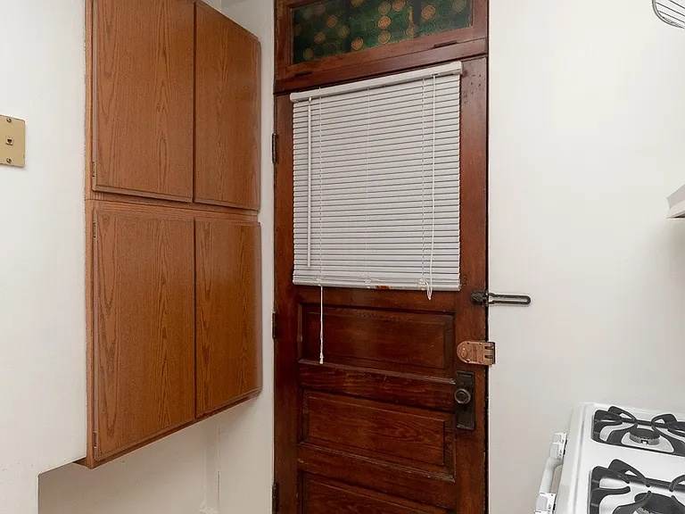 3615 N Paulina St #B3 — Photo 5