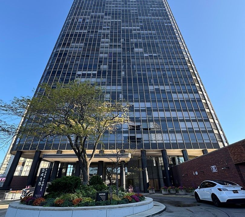 1st image of 5415 N Sheridan Rd APT 812