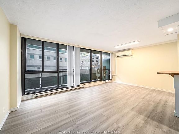 3rd image of 111 Riverside Dr E #311