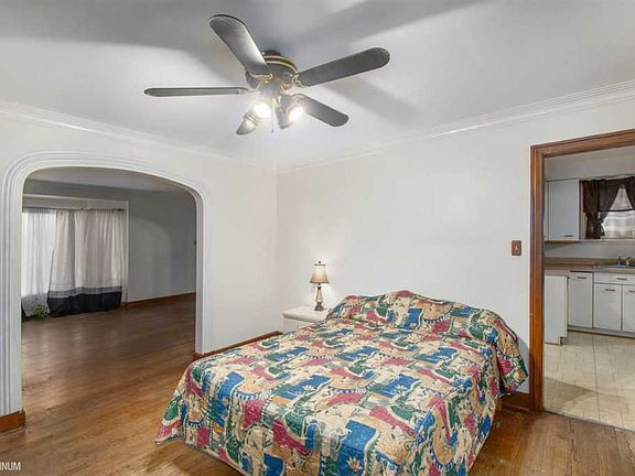 5th image of 16958 Chandler Park Dr