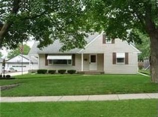 1911 Eastmoreland Ave, Rockford, IL 61108