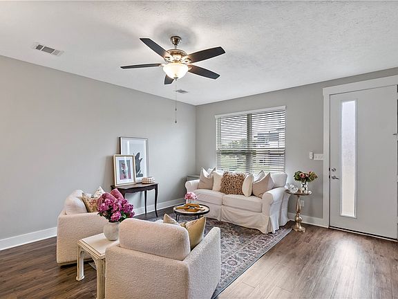 4th image of 3904 Yukon Ln