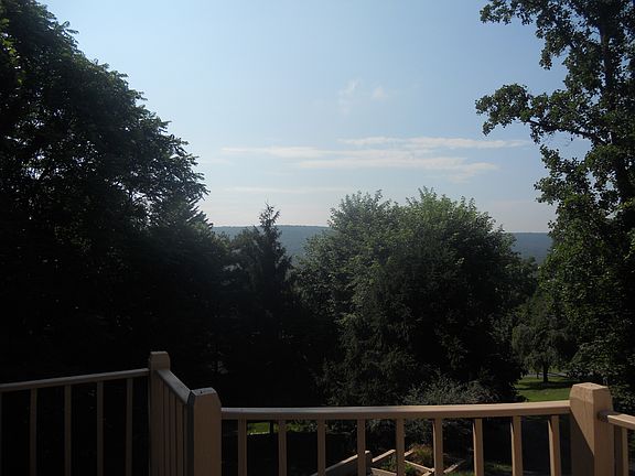 4th image of 74 Carter Ln