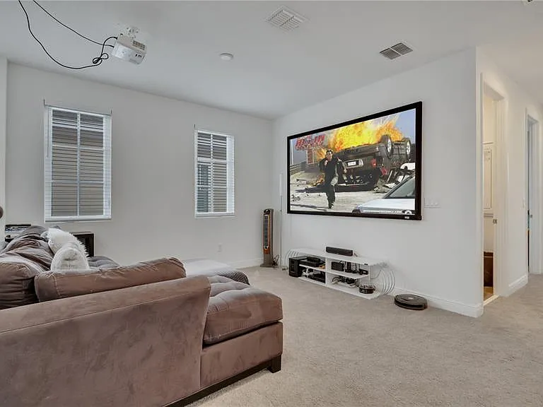 2069 Celebration Blvd — Photo 43