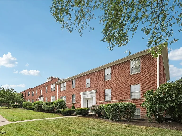 3279 Warrensville Center Rd #3A — Photo 2