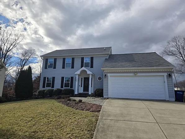 1027 Jeff Ryan Dr, Herndon, VA 20170