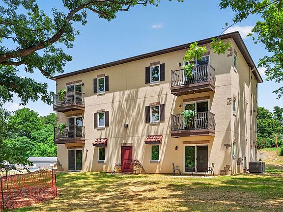 3rd image of 507 Roman Way Unit 101