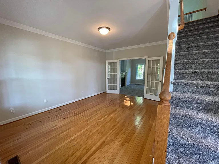 112 Worthington Ct — Photo 8
