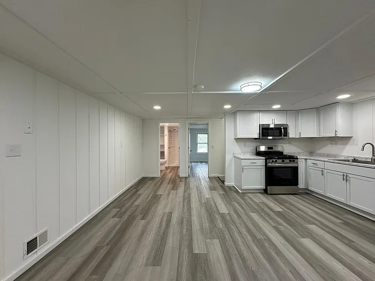 48 Highland Ave #B — Photo 2