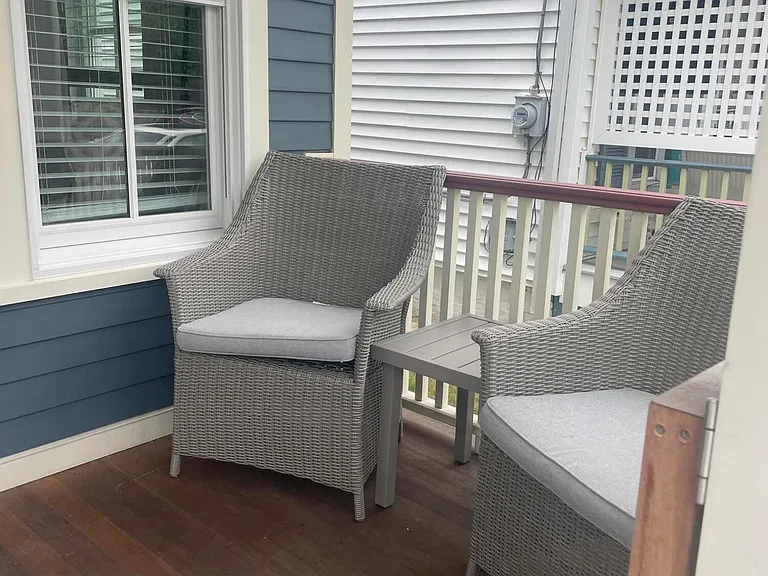 64 Abbott Ave — Photo 3
