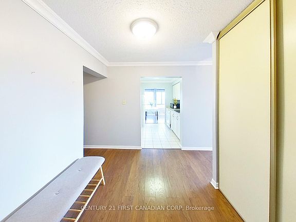 4th image of 570 Proudfoot Ln #1003