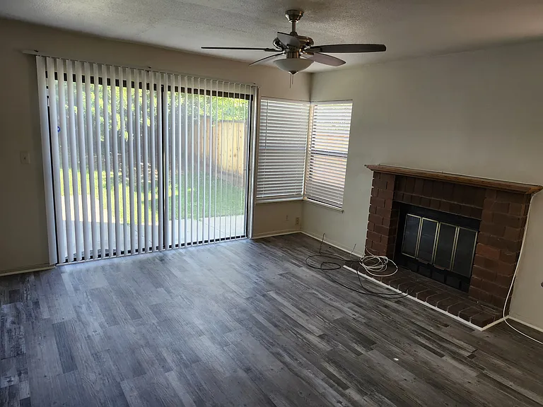 4839 Knollcrest Dr — Photo 15