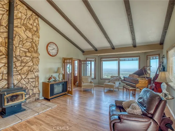 8748 Dry Creek Rd, Pinon Hills, CA 92372